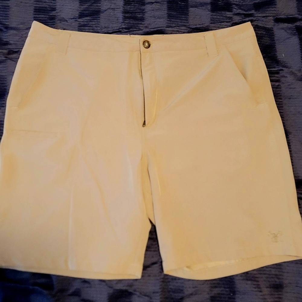True Timber Men's Performance Shorts Sz 38